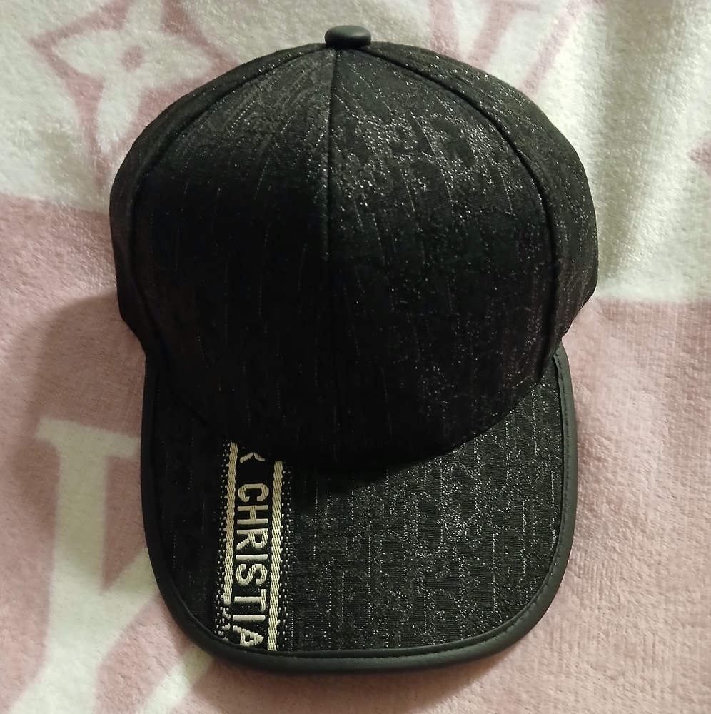 Dior Black Designer Cap with Logo Detail ( Unisex).